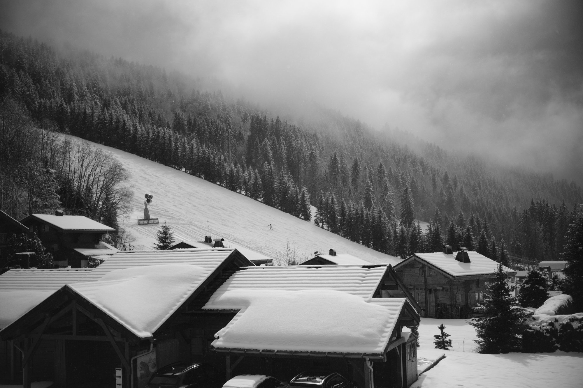 Photograph by Yiannis for #40 Monochrome