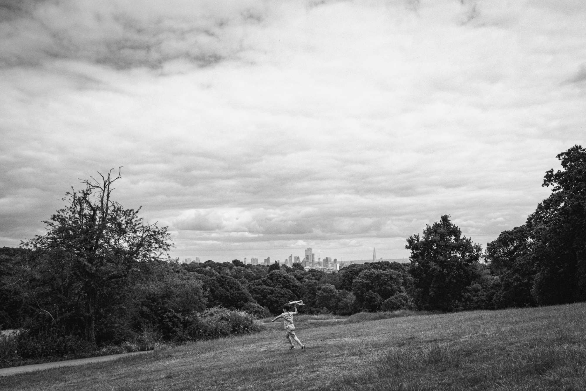 Photograph by Kucharama for #40 Monochrome
