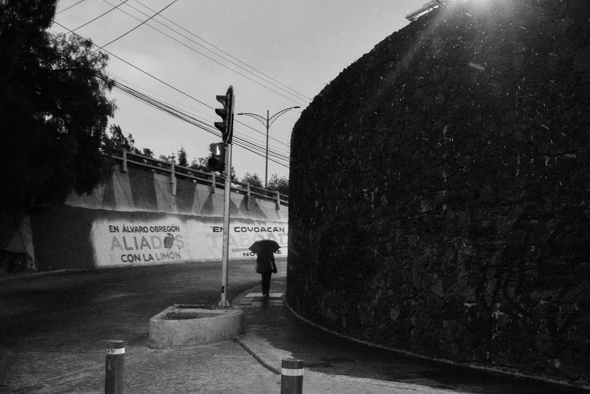 Photograph by Amateo Bandido for #40 Monochrome