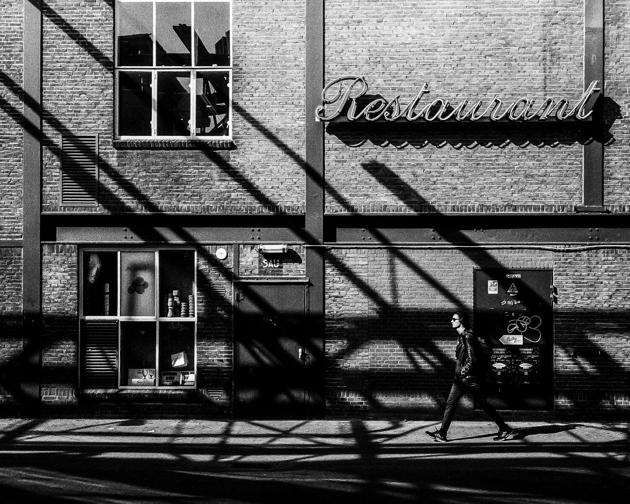 #04 Black and White