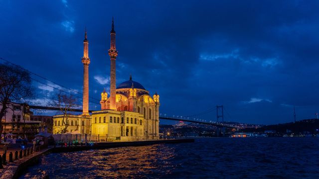 Golden or Blue Hour