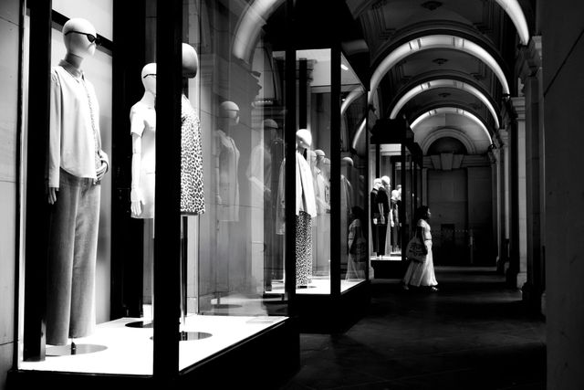 Monochrome